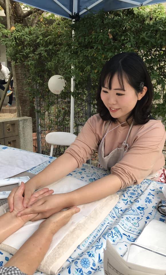 自己紹介 須藤ややです 失恋カフェ オムソーリ