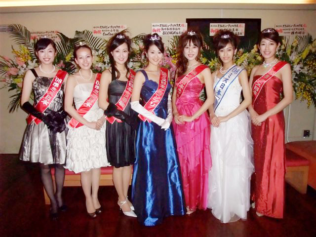 ２００８年準ミス日本のお好み焼き屋に行く ななしのいいたい放題