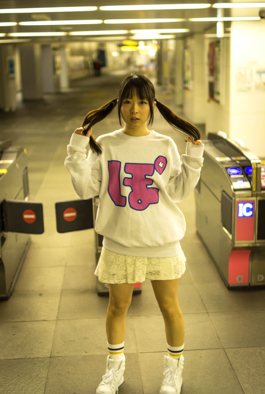 新谷るるさん にゃるる ぽ の人が行く ずにゅーん