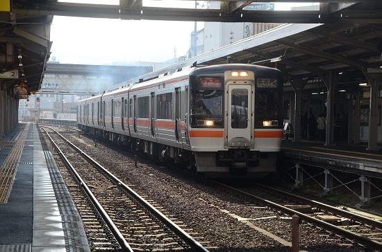 ona3のきままに撮り鉄 : 2月14日撮影 その5 伊勢市駅にて-4 キハ75