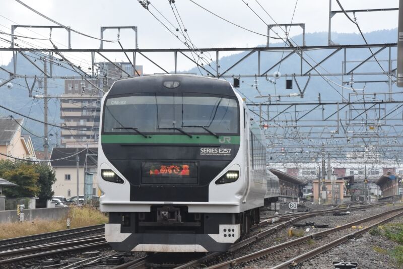 本日撮影 E257系5000番台による「あずさ77号・83号」より : ona3の