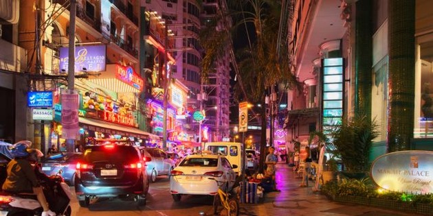 8Z4Ibm7bYXwZ1757400053