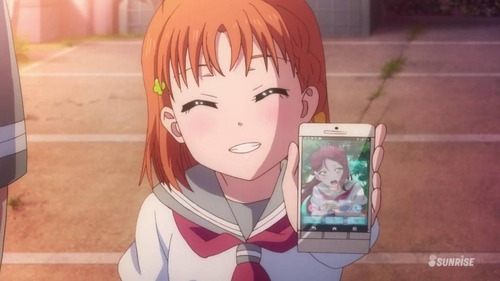 【悲報】インカメラワイ「結構ええやん…？」外カメワイ「ブッッッッッ」←これｗｗｗｗ