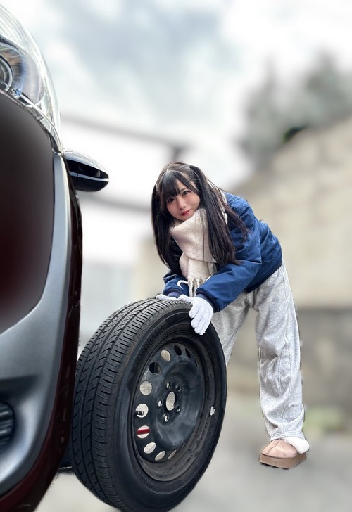 【画像】「タイヤ交換」できる新人女性声優、現れるｗｗｗｗ