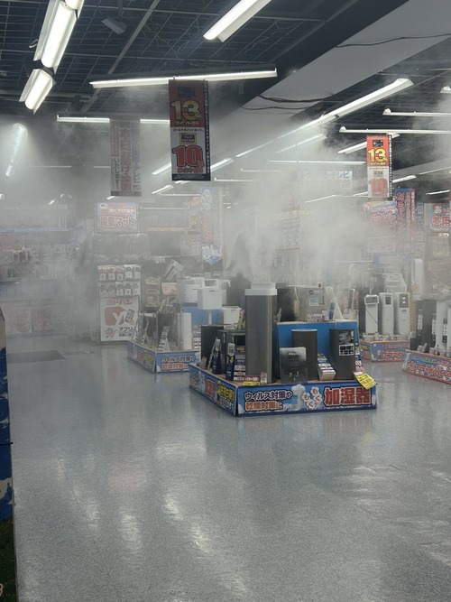 【画像】ヨドバシの加湿器コーナー、湿度が限界を超えてしまうｗｗｗｗ