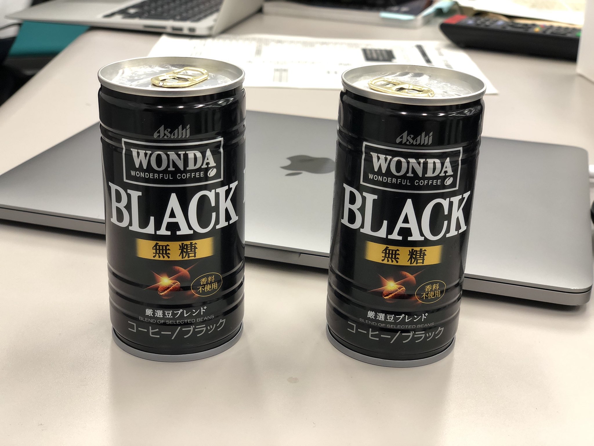 画像 漫画家 この缶コーヒー 写真だけ見てどっちがホットか分かる クリエイターならわかるんです 人気の アプリ コミック にどっぷりハマって暇なし生活
