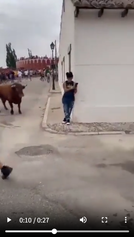 【悲報】皆が逃げる中、1人だけ平静を装ったチー牛の末路ｗｗｗｗ