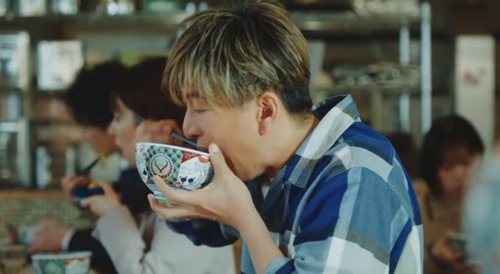 【悲報】キムタク「やっぱコレっしょ！(吉野家)」←嘘つけ。キムタク見かけた事ないぞｗｗｗｗｗ