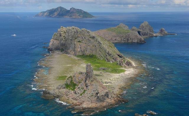 【画像】ゲームに出てきそうな島、日本で発見されるｗｗｗｗコメント