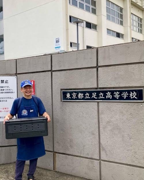 【画像】都立高校の購買おにぎり、限界突破するｗｗｗｗ
