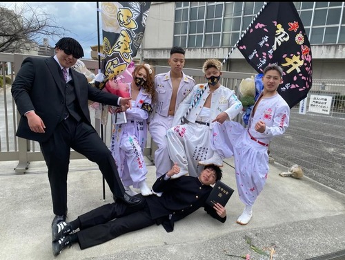 【画像】大阪の中学校の卒業式、ヤバすぎて草ｗｗｗｗ