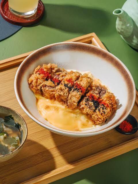 【画像】海外のカツ丼、めちゃくちゃうまそうｗｗｗｗ