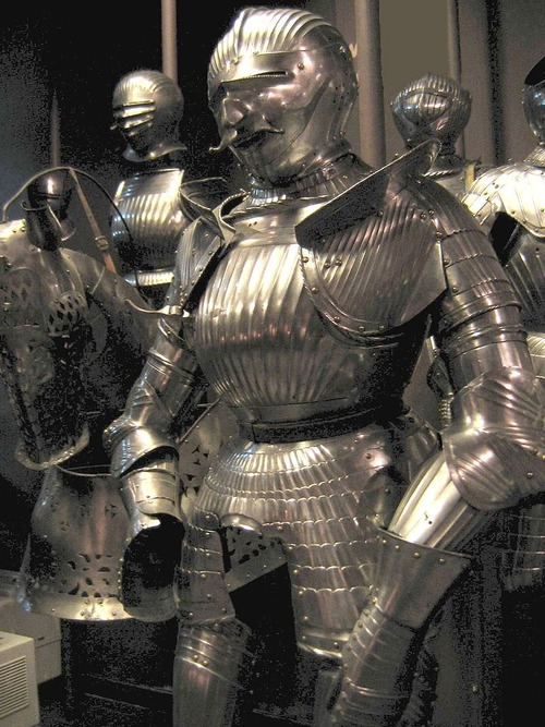 【画像】「フルプレートアーマー」って戦争じゃ完全無敵に思えるんだけど、弱点ってあるの？ｗｗｗｗｗ