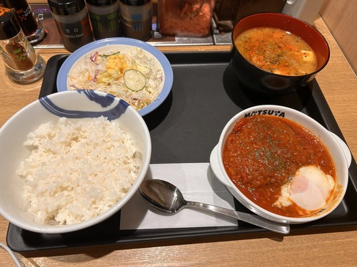 【悲報】アニメアイコン「松屋が味覚が不完全なZ世代のガキ向けの味にしてた」→X民「本人も豚汁に七味をドバドバ入れてんじゃん」8万ｲｲﾈ