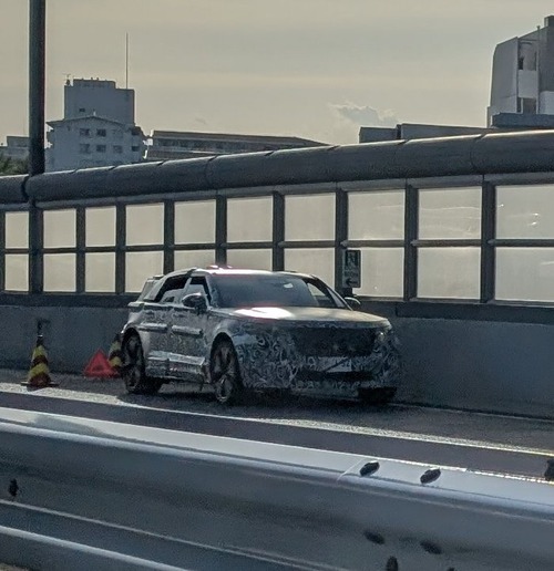 【画像】気味の悪い痛車、首都高で故障し立ち往生している姿を撮られてしまうｗｗｗｗｗ