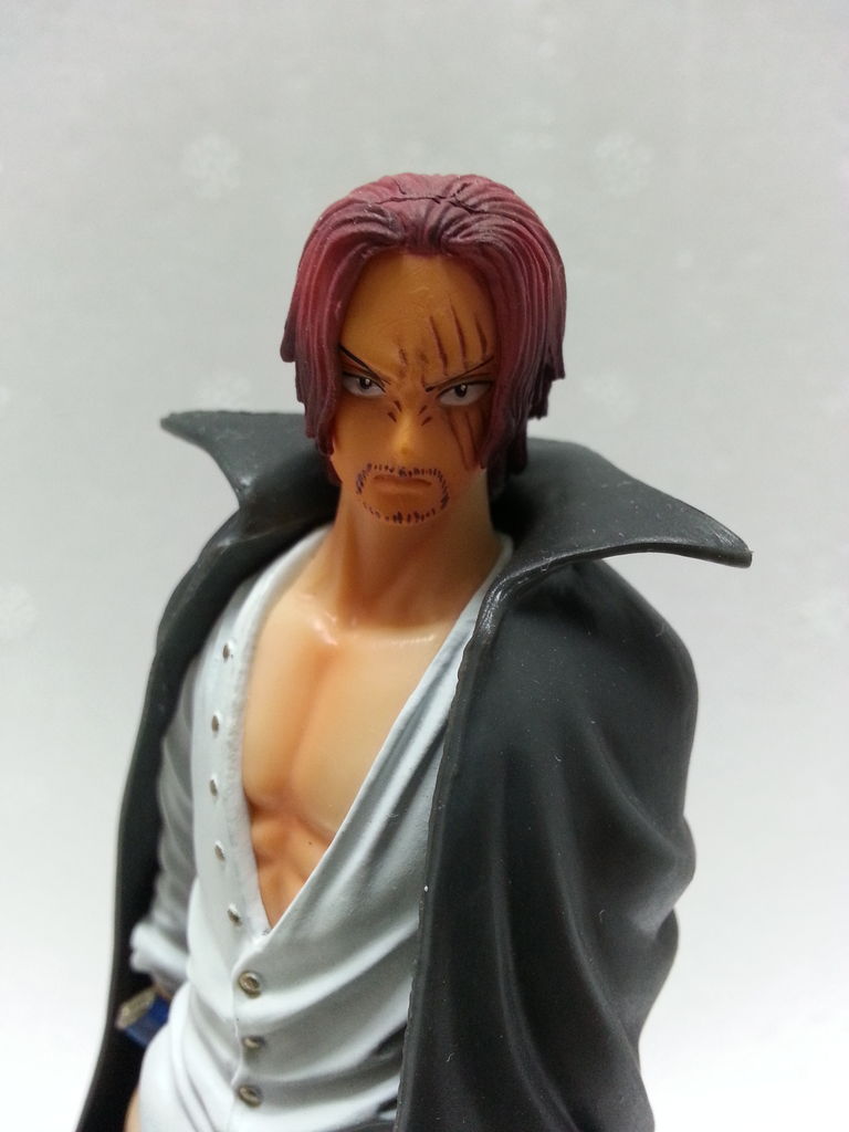 シャンクス フィギュア紹介 100均の材料でワンピースのフィギュアを作ってみた