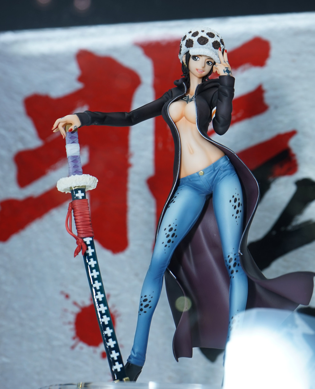 ジャンプフェスタ16 P O P I R O トラファルガー ロー 彩色済み初展示 ワンピースフィギュア Pop 予約 新作速報