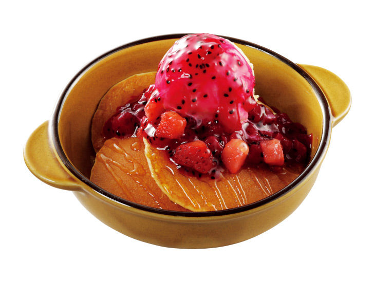 「ハワイアンパンケーキ~ドラゴンフルーツ&ベリー」390円