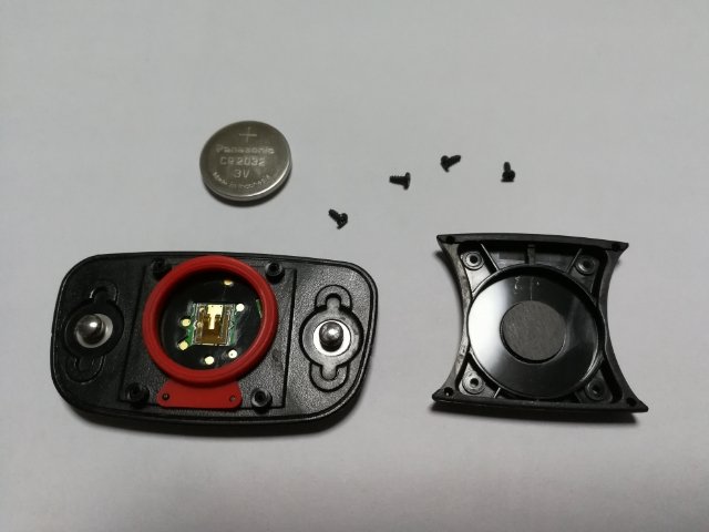 ガーミン910xtj 心拍計の電池を交換 Gn125 2fライダーのなんでも日記 ガーミン910xtj 心拍計の電池を交換 Gn125 2fライダーのなんでも日記