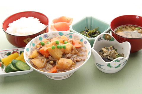 肉じゃが定食