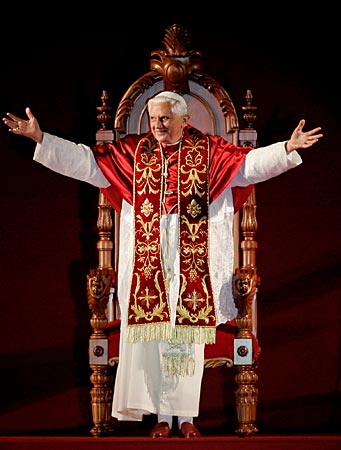 ローマ法王 ベネディクト16世の08年カレンダー発売 鬼速