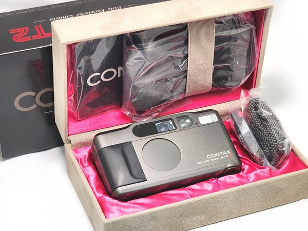 contax_t2_titan_black_04