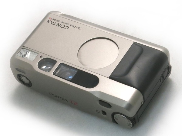 contax_t2_with_data_back_e