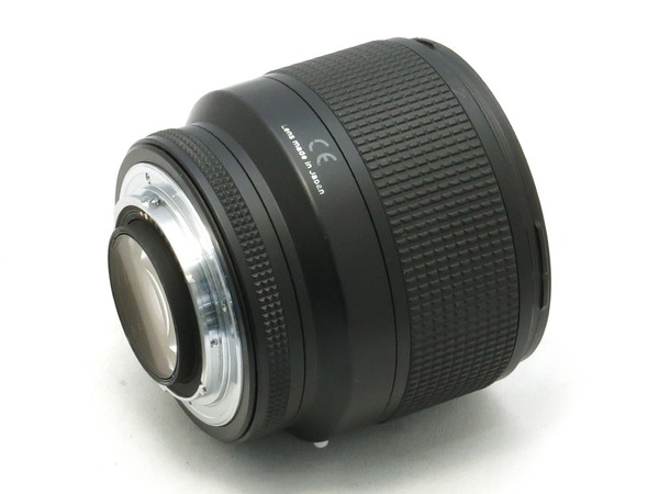 carl_zeiss_planar_85mm_n_02
