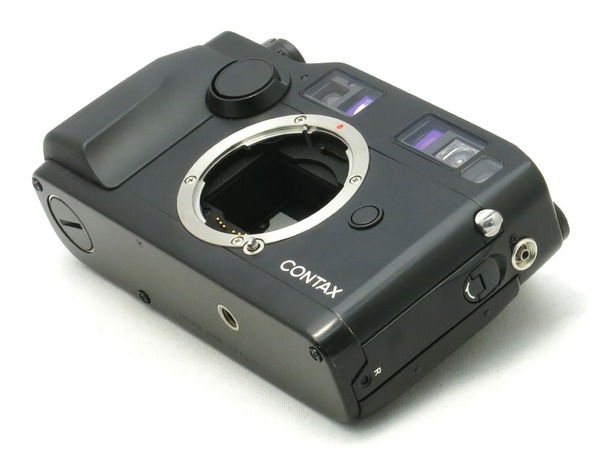 contax_g2_black_04