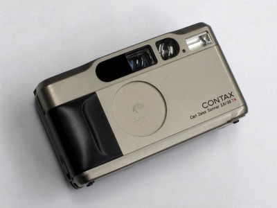 contax_t2_with_databack_d