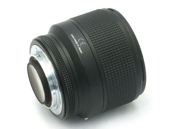 carl_zeiss_planar_85mm_n_b