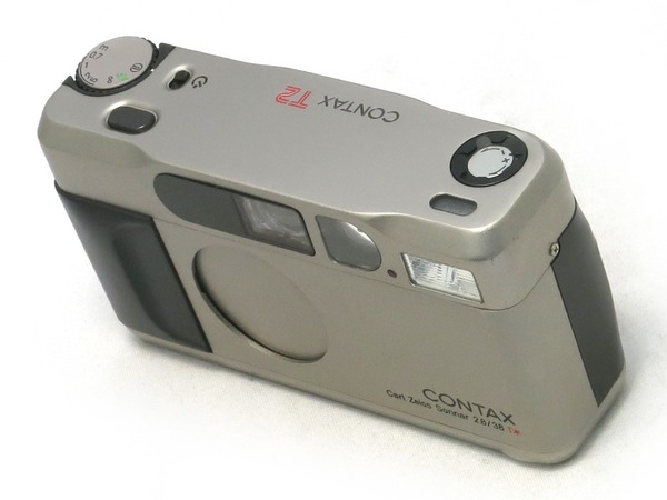 contax_t2_with_data_back_d