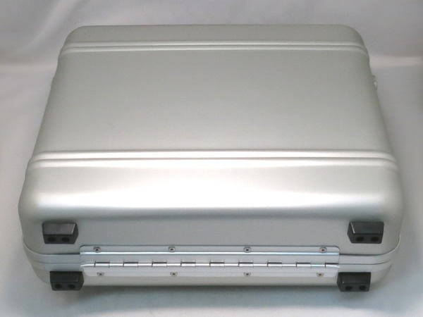 contax_g2_black_set_trunk_b