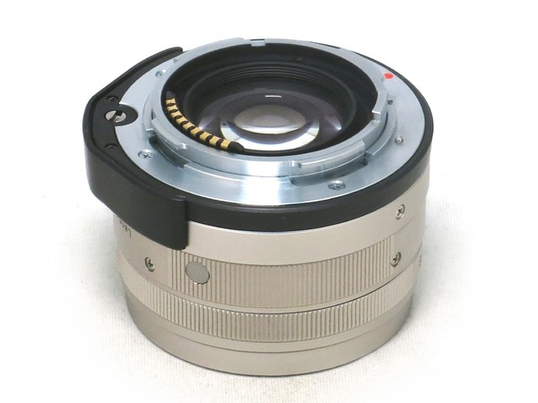carl_zeiss_planar_45mm_g_02