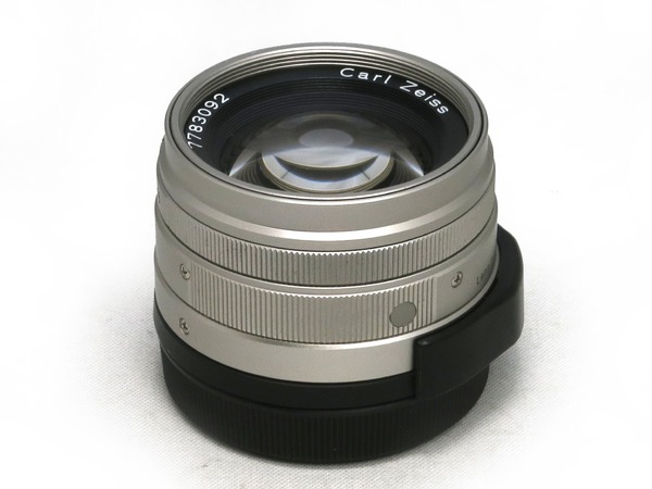 carl_zeiss_planar_45mm_g_01