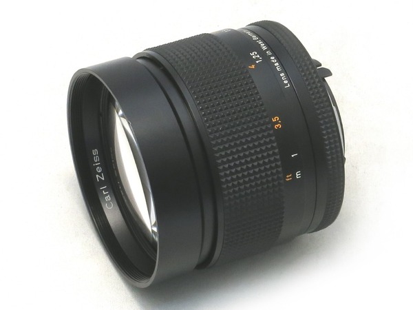 carl_zeiss_planar_85mm_mmg_02