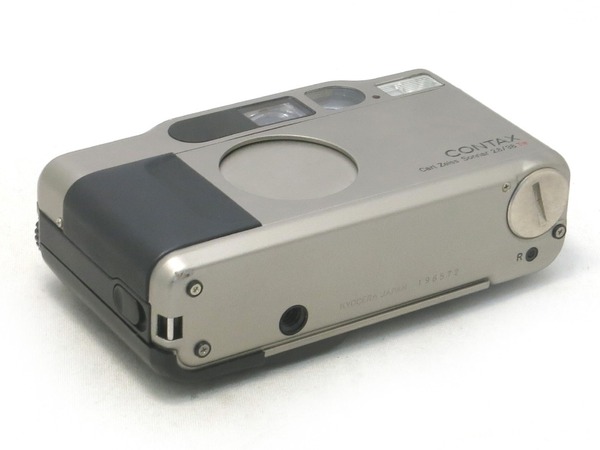 contax_t2_with_data_back_e