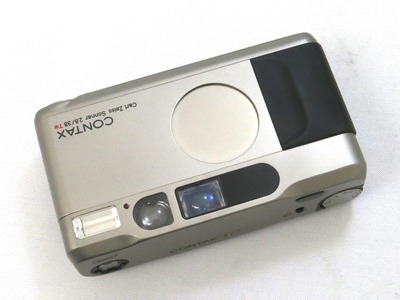 contax_t2_with_data_back_c