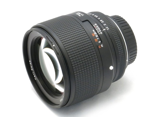 carl_zeiss_planar_85mm_n_canon_ef_01