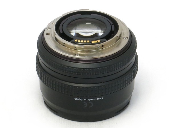 carl_zeiss_planar_50mm_n_canon_ef_b