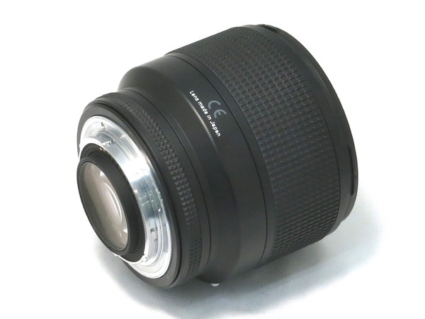 carl_zeiss_planar_85mm_n_02