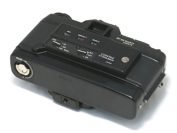 contax_137md_d_data_back_b