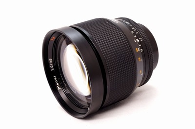 carl_zeiss_planar_85mm_50years_a
