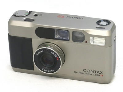 contax_t2_with_data_back_a