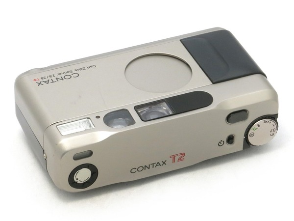 contax_t2_with_data_back_c
