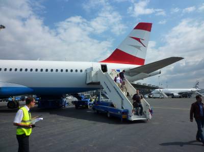 �ƥå����˥���