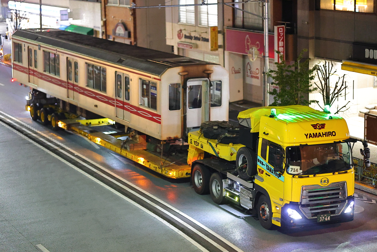 東京メトロ丸ノ内線02系02-101F 201号車 廃車陸送＠曙橋