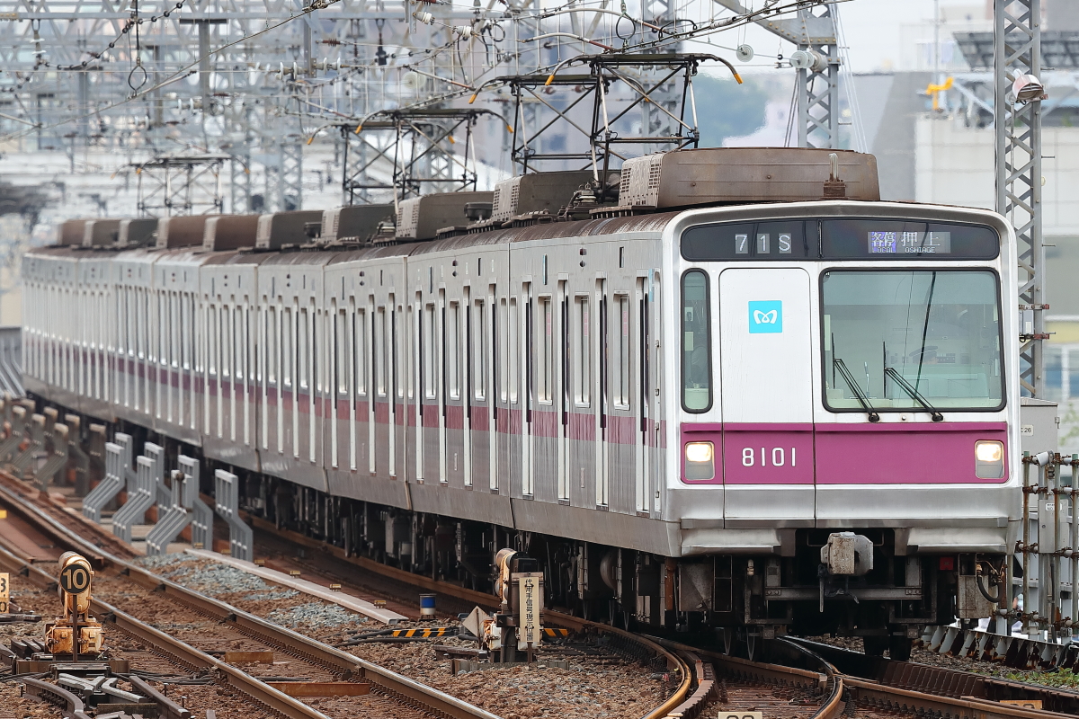 東京メトロ8000系ウォッチ 二子玉川 支配人のたららんな日々 東京メトロ8000系ウォッチ 二子玉川 支配人のたららんな日々
