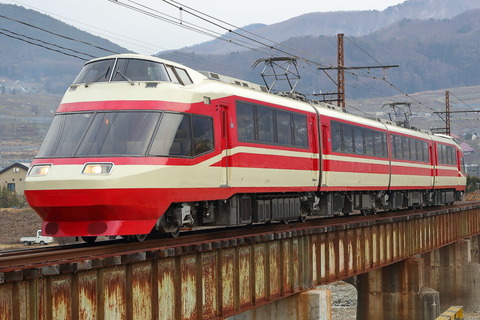 1340 (7)