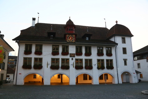 1735 (49)